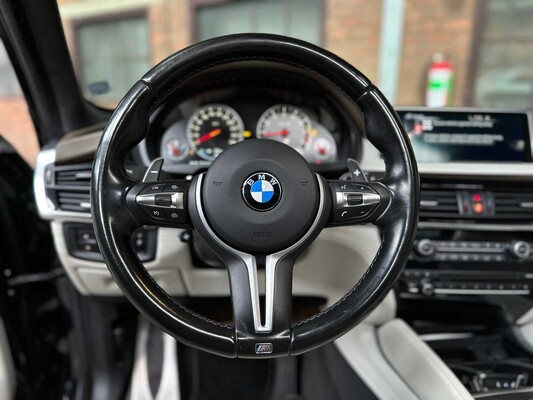 BMW X5M 4.4 V8 M-Sport F85 576pk 2015