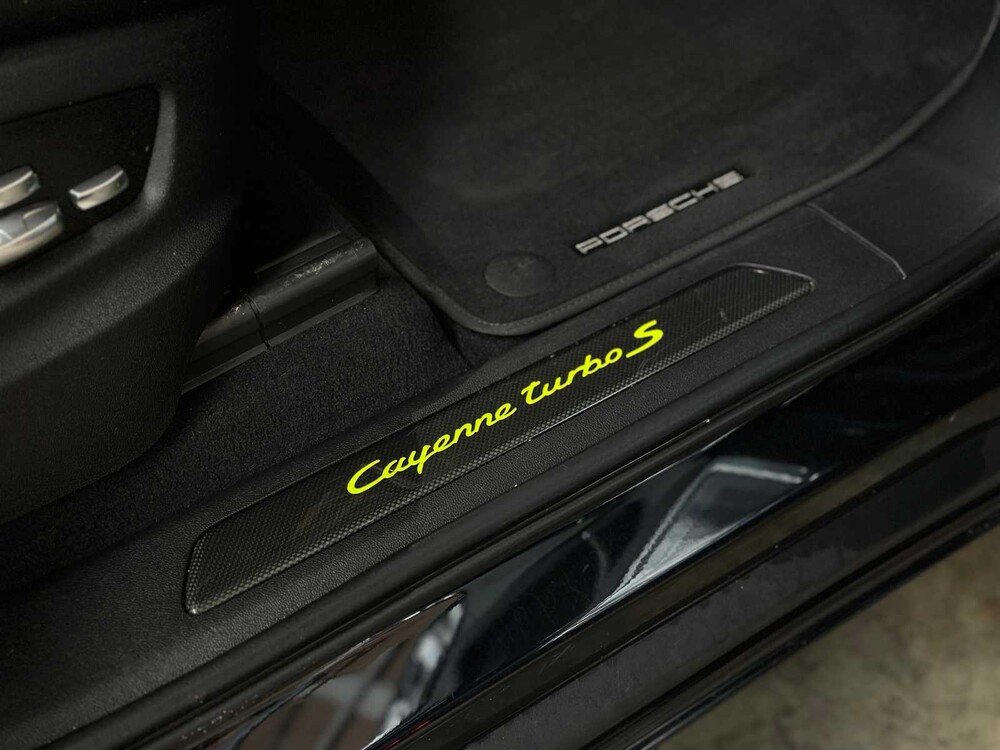 Porsche Cayenne Coupe Turbo S E-Hybrid 4.0 V8 -TECHART CARBON- 680pk 2020 (Origineel-NL), J-707-RT