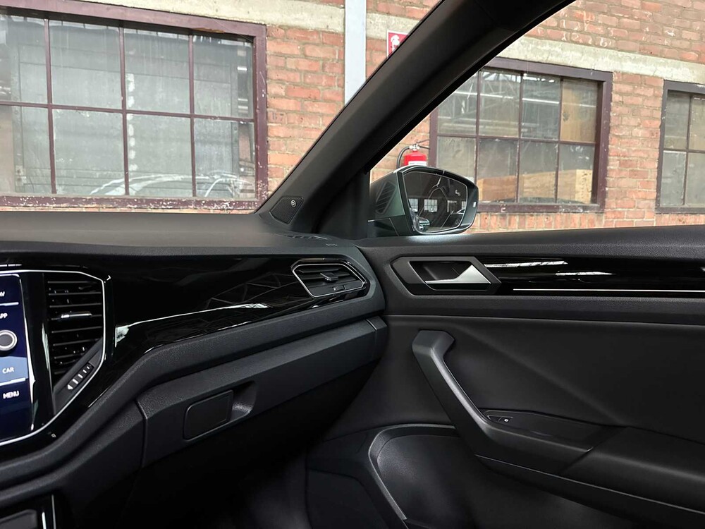 Volkswagen T-Roc R 2.0 TSI 4Motion -AKRAPOVIC- 300PS 2020