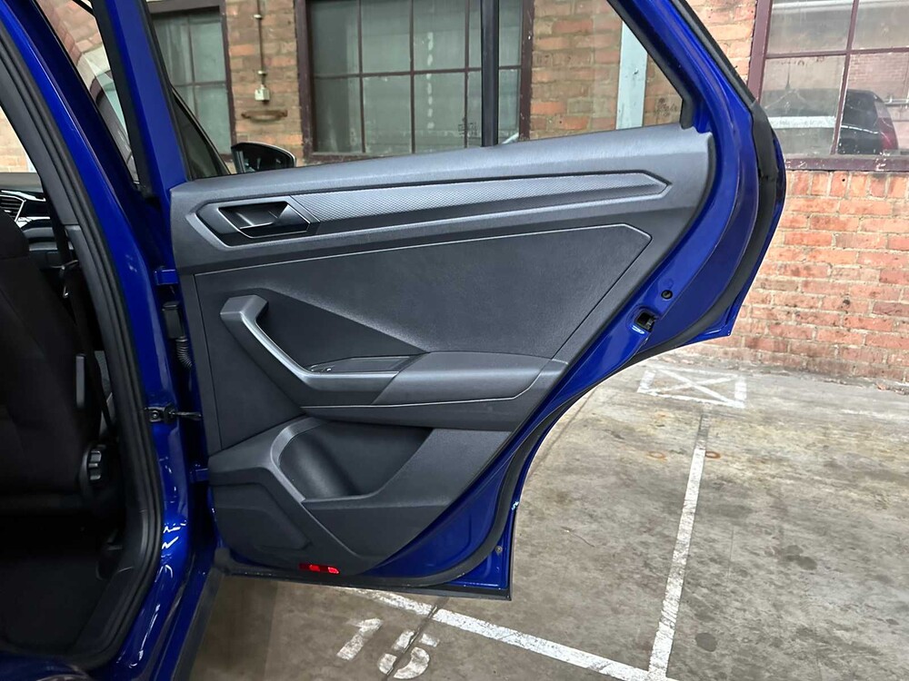 Volkswagen T-Roc R 2.0 TSI 4Motion -AKRAPOVIC- 300PS 2020