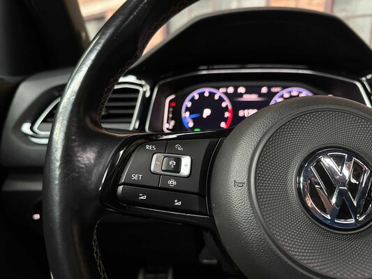 Volkswagen T-Roc R 2.0 TSI 4Motion -AKRAPOVIC- 300pk 2020