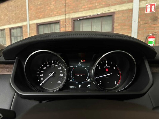 Land Rover Discovery 3.0 Td6 First Edition 7p. 258pk 2017, NT-499-K