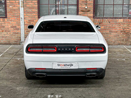 Dodge Challenger 3.6 V6 305pk 2016