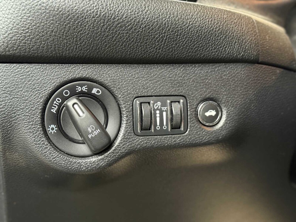 Dodge Challenger SXT PLUS 3.6 V6 305PS 2015