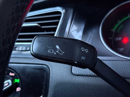 Volkswagen Golf GTE 1.4 TSI 150pk 2015, HH-798-L