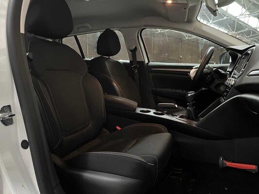 Renault Mégane Estate 1.0 TCe Zen 114pk 2022, R-036-XN