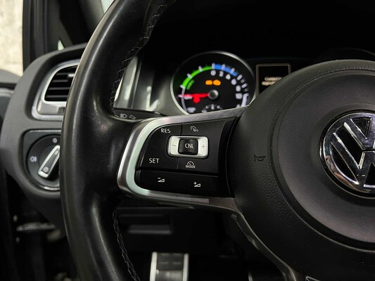 Volkswagen Golf GTE 1.4 TSI 150pk 2015, HB-972-G