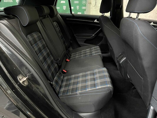 Volkswagen Golf GTE 1.4 TSI 150pk 2015, HB-972-G