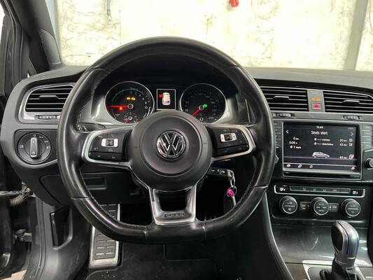 Volkswagen Golf GTE 1.4 TSI 150pk 2015, HB-972-G