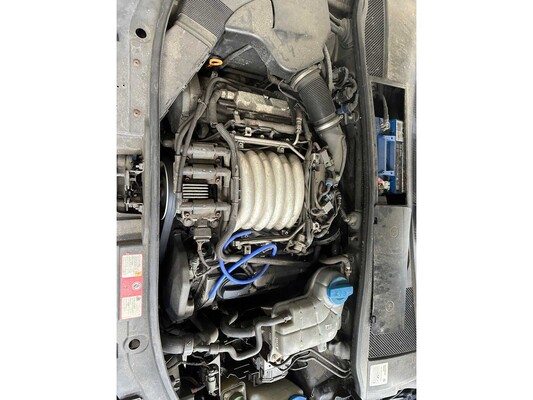 Audi A6 Avant 2.4 Quattro Exclusive 170pk 2002, 14-JP-NK