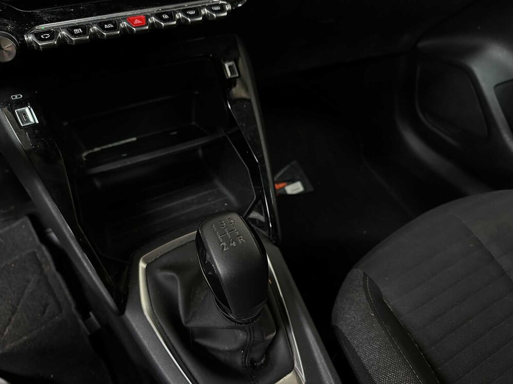 Peugeot 208 1.2 PureTech Style 75pk 2022, S-682-FJ