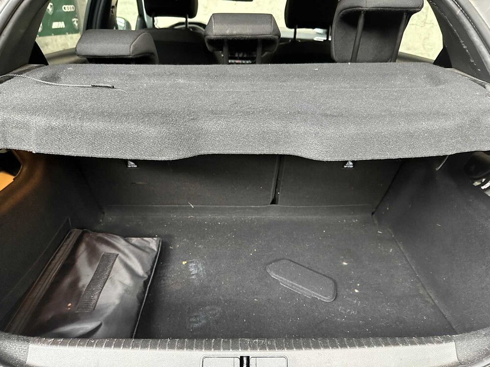 Peugeot 208 1.2 PureTech Style 75pk 2022, S-682-FJ