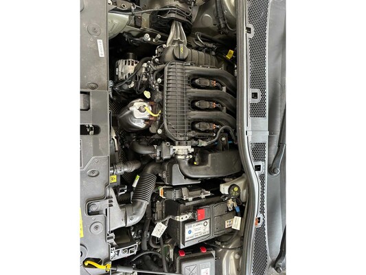 Peugeot 208 1.2 PureTech Style 75pk 2022, S-682-FJ