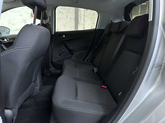 Peugeot 208 1.2 PureTech Allure 82pk 2017, RL-064-L