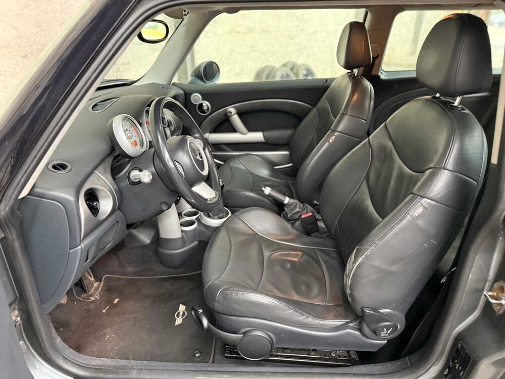 Mini Cooper S 1.6 163pk 2004, 22-XS-XK