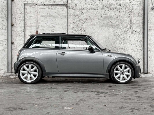 Mini Cooper S 1.6 163pk 2004, 22-XS-XK