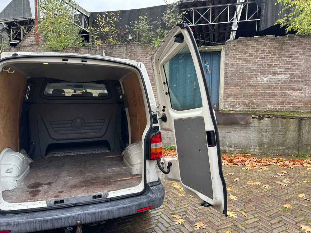 Volkswagen Transporter 2.5 TDI 340 Trend.DC 6-persoons 131pk 2008, 49-VNG-3