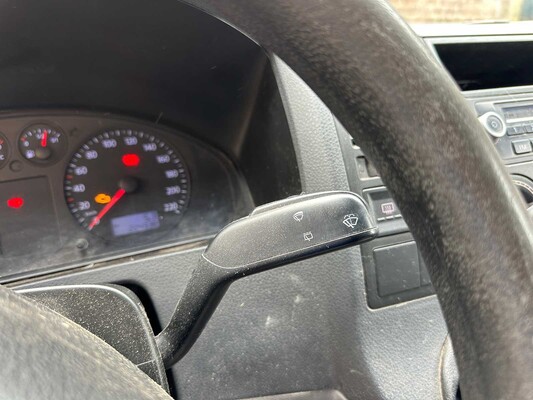 Volkswagen Transporter 2.5 TDI 340 Trend.DC 6-persoons 131pk 2008, 49-VNG-3