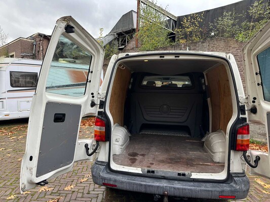 Volkswagen Transporter 2.5 TDI 340 Trend.DC 6-persoons 131pk 2008, 49-VNG-3