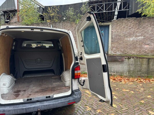 Volkswagen Transporter 2.5 TDI 340 Trend.DC 6-persoons 131pk 2008, 49-VNG-3
