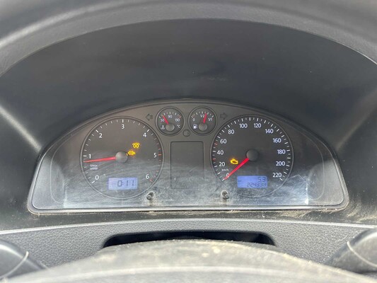 Volkswagen Transporter 2.5 TDI 340 Trend.DC 6-persoons 131pk 2008, 49-VNG-3