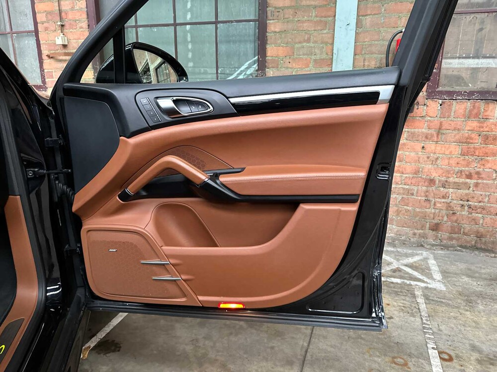 Porsche Cayenne S E-Hybrid 3.0 V6 416pk 2015, HB-194-D