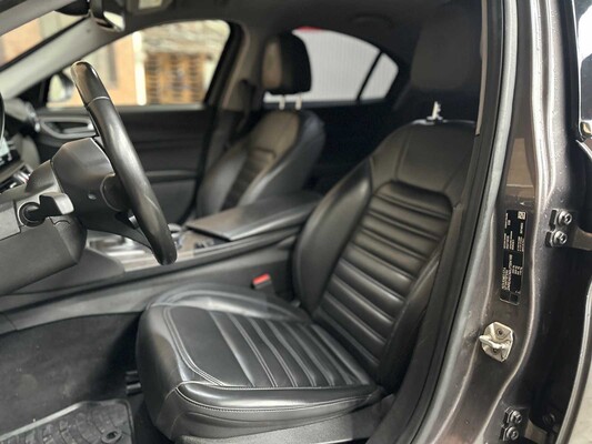 Alfa Romeo Giulia 2.0 T AWD Veloce Repetti B4 + GEPANTSERD 280pk 2019, JDK-05-S