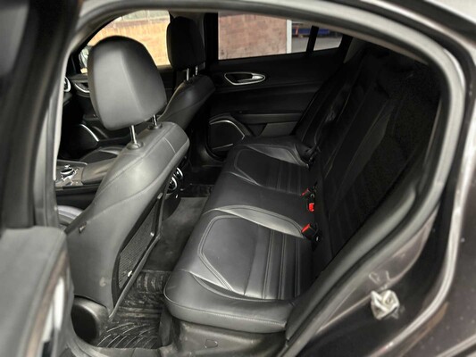 Alfa Romeo Giulia 2.0 T AWD Veloce Repetti B4 + GEPANTSERD 280pk 2019, JDK-05-S