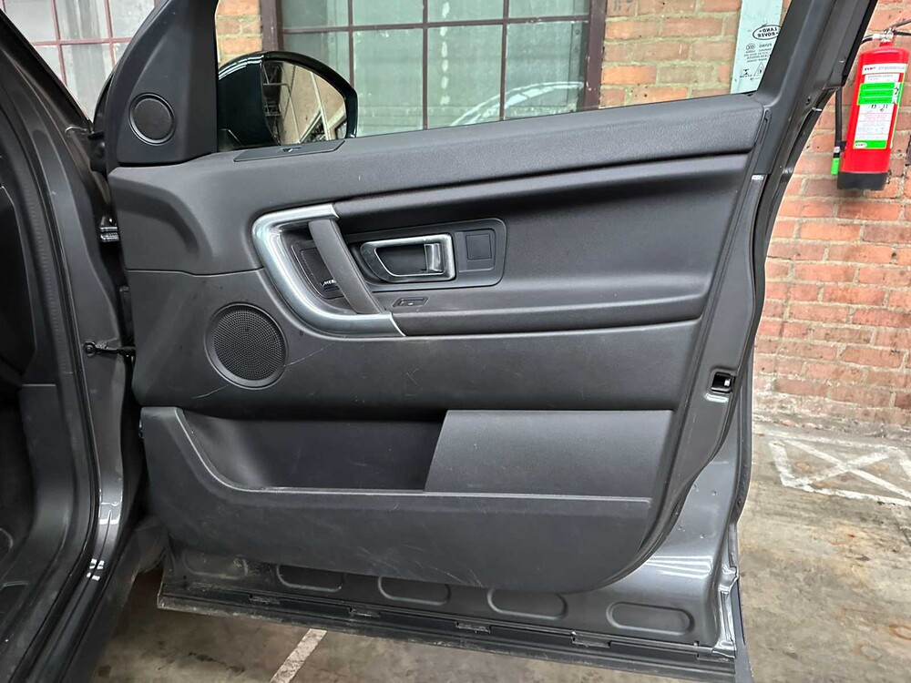 Land Rover Discovery Sport 2.0 TD4 SE 7p. 150pk 2019 (Org-NL), G-487-BJ