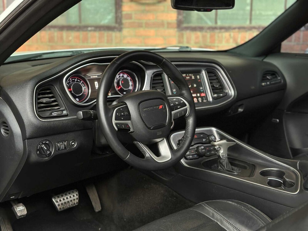 Dodge Challenger SXT PLUS 3.6 V6 305pk 2015