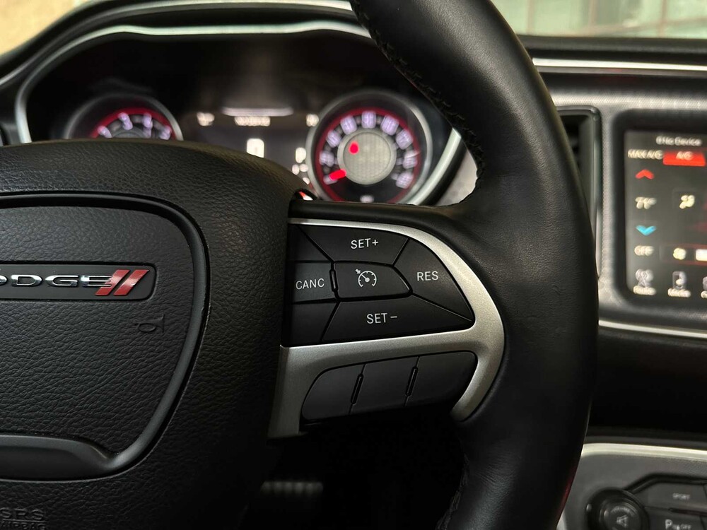 Dodge Challenger SXT PLUS 3.6 V6 305pk 2015