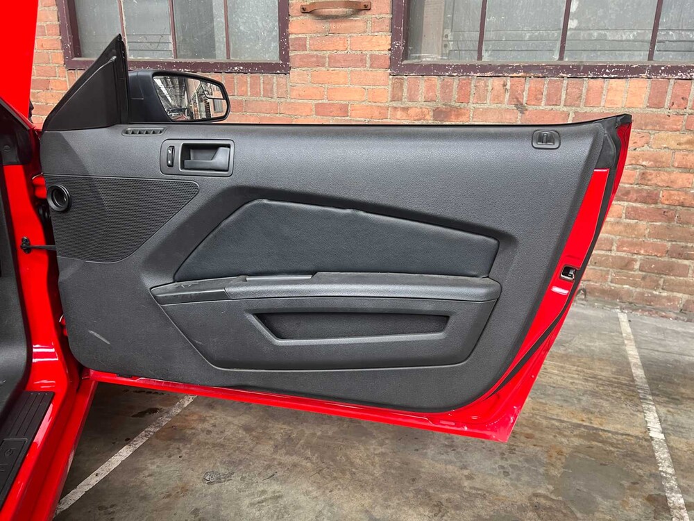 Ford Mustang 3.7 V6 310pk 2014