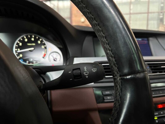 BMW 550i 4.4 V8 High Executive M-Sport F11 408pk 2011 5-serie Touring, HP-259-J