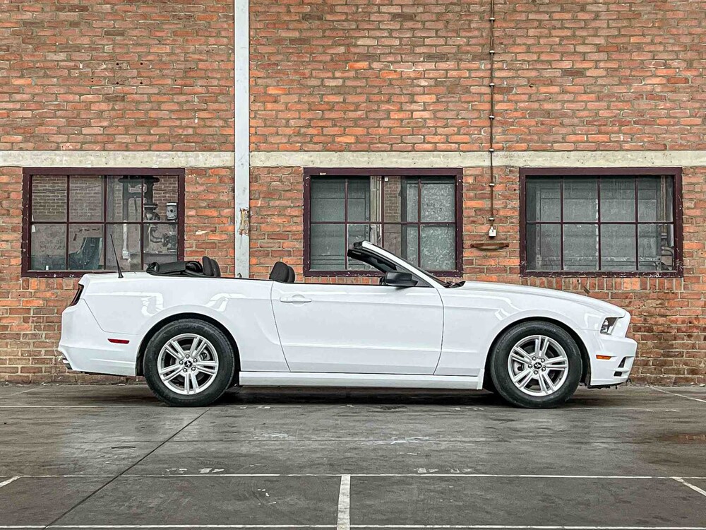 Ford Mustang Cabriolet 3.7 V6 305pk 2014