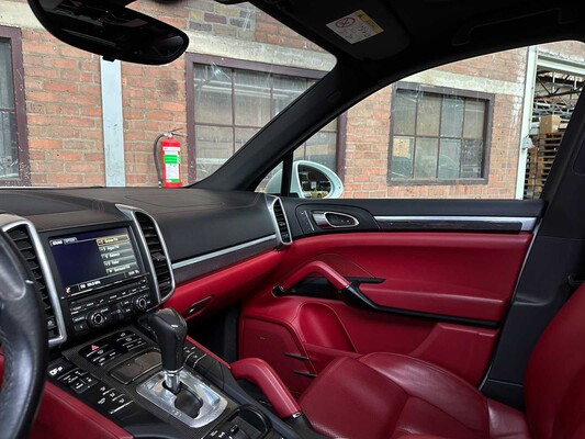 Porsche Cayenne 3.6 V6 300pk 2015