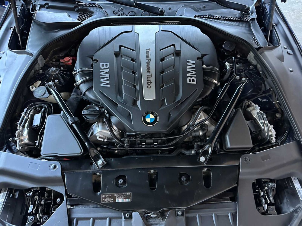 BMW 650i Cabriolet 4.4 V8 F12 M-Sport 445PS 2013 6er