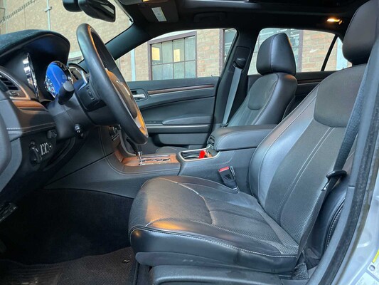 Chrysler 300C LD HEMI Facelift  5.7 V8 367pk 2014