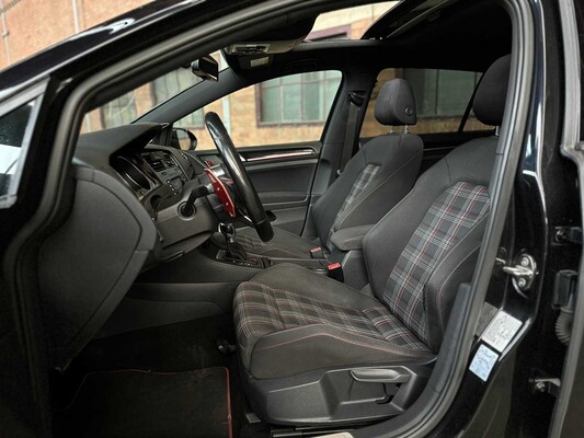 Volkswagen Golf GTI Performance VII 2.0 TSI Golf 7 230pk 2014, TV-769-S