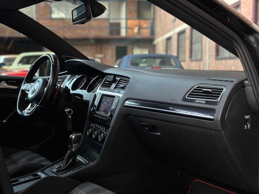 Volkswagen Golf GTI Performance VII 2.0 TSI Golf 7 230pk 2014, TV-769-S