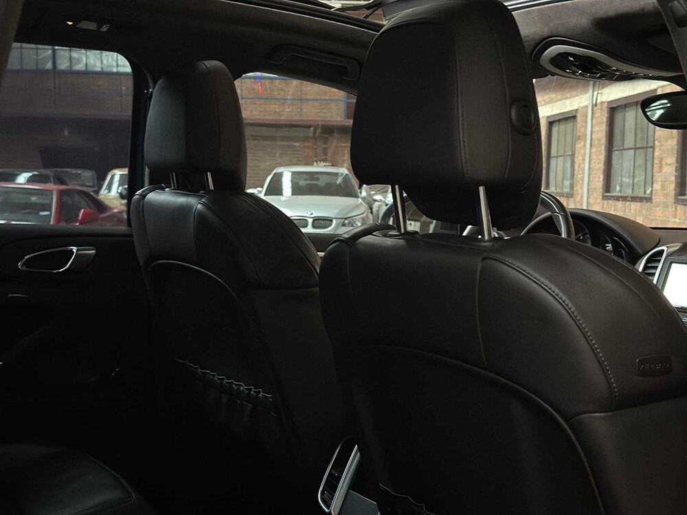 Porsche Cayenne Turbo 4.8 V8 500pk 2011, TB-959-G