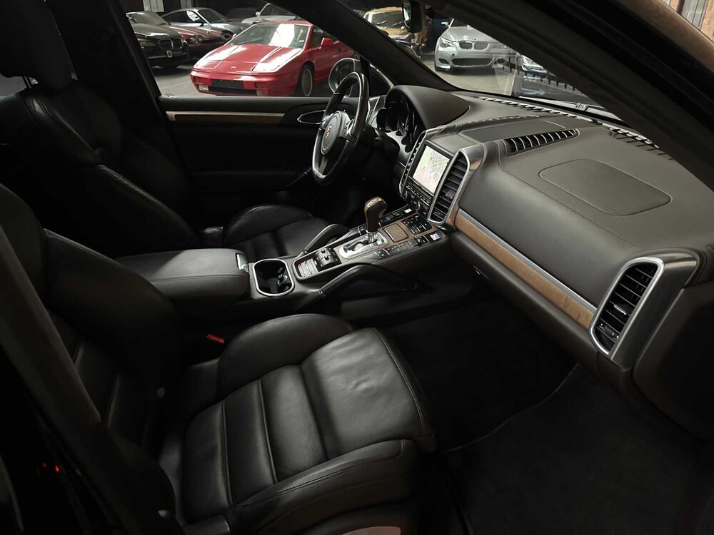 Porsche Cayenne Turbo 4.8 V8 500pk 2011, TB-959-G