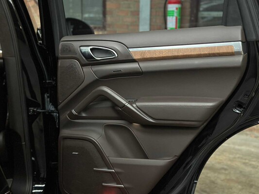 Porsche Cayenne Turbo 4.8 V8 500pk 2011, TB-959-G