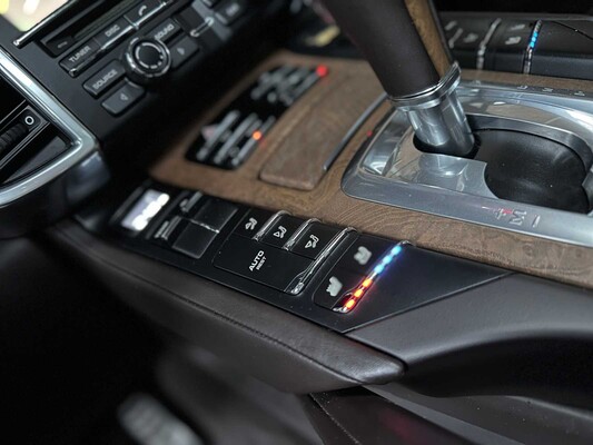 Porsche Cayenne Turbo 4.8 V8 500pk 2011, TB-959-G