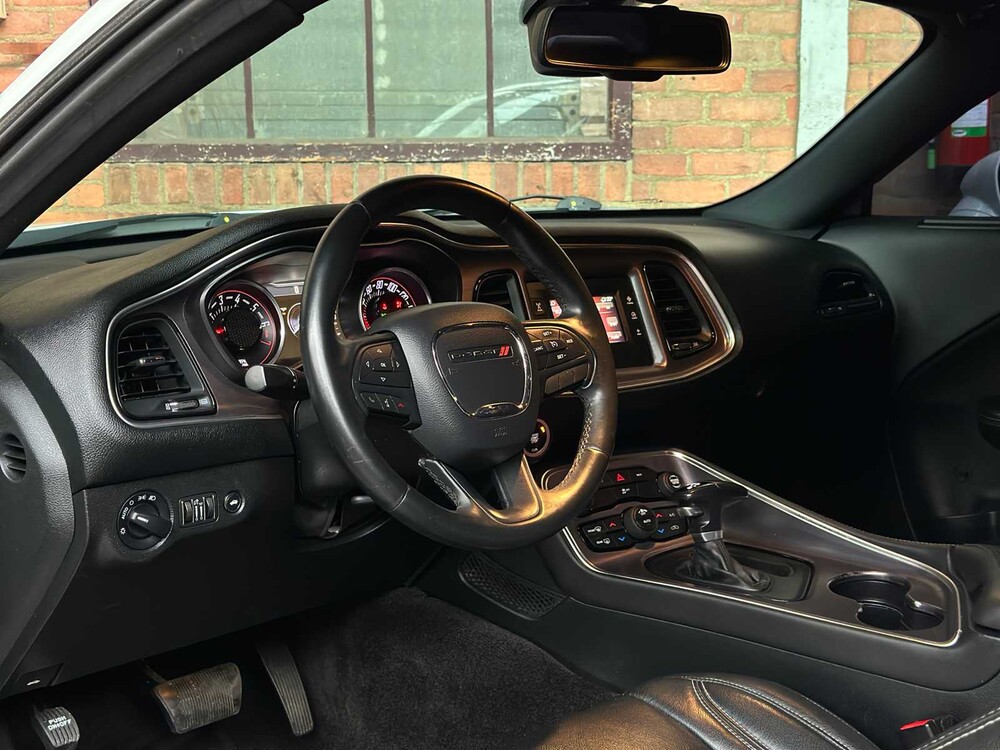 Dodge Challenger 3.6 V6 305pk 2016