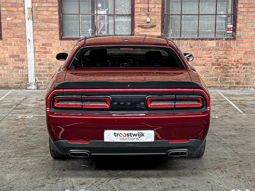 Dodge Challenger 3.6 V6 305pk 2018