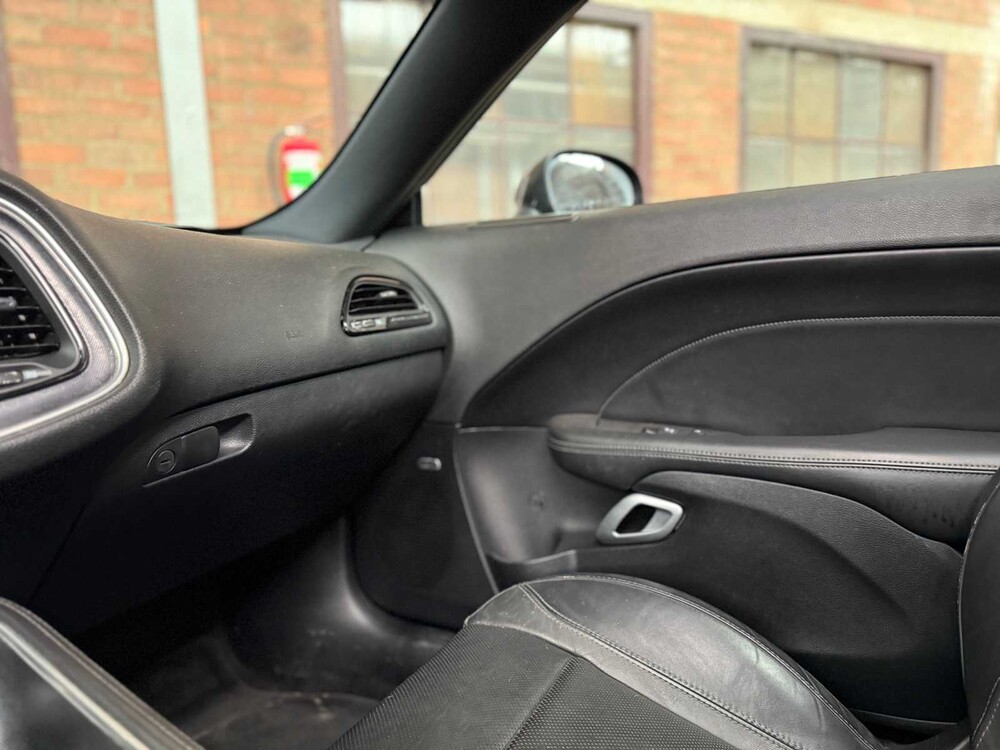 Dodge Challenger SXT PLUS 3.6 V6 305pk 2015