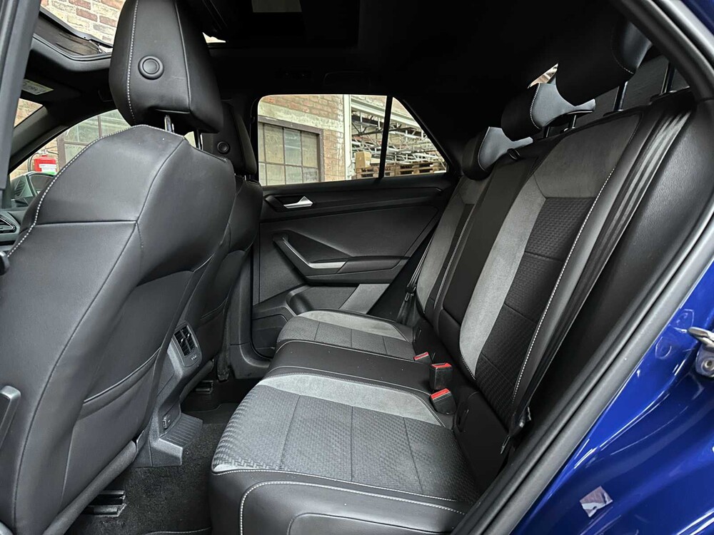 Volkswagen T-Roc R 2.0 TSI 4Motion -AKRAPOVIC- 300pk 2020