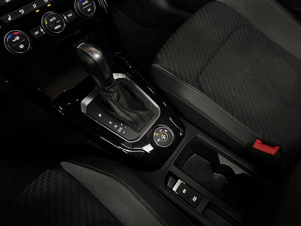Volkswagen T-Roc R 2.0 TSI 4Motion -AKRAPOVIC- 300pk 2020