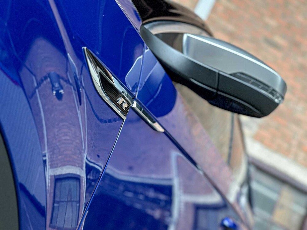 Volkswagen T-Roc R 2.0 TSI 4Motion -AKRAPOVIC- 300pk 2020