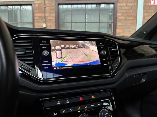 Volkswagen T-Roc R 2.0 TSI 4Motion -AKRAPOVIC- 300pk 2020